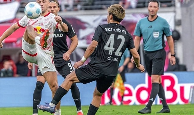 德甲1比0爆大冷！美因茨主场不败金身告破，弗赖堡门神一战封神！