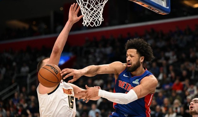 约基奇空砍24+15 坎宁安29+10掘金负活塞