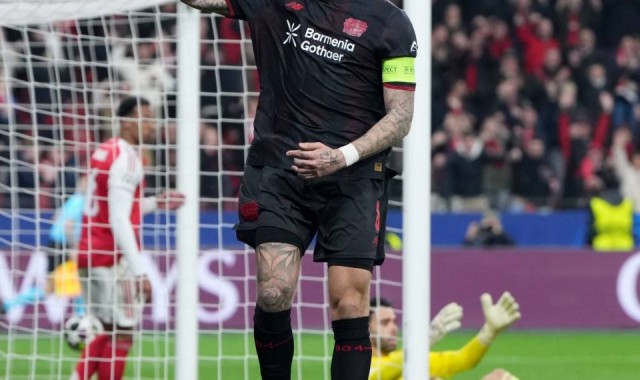 欧冠1/8决赛首回合综述：皇马完胜曼城占先机，大巴黎5-2切尔西