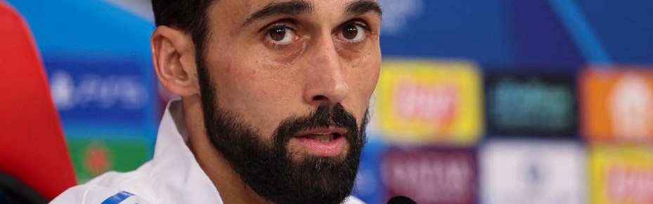 阿韦罗亚：融合安切洛蒂与穆里尼奥风格的优秀教练